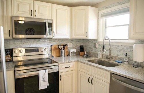 Sanford House | Beautiful and Sweet House Ready for Your Vacation