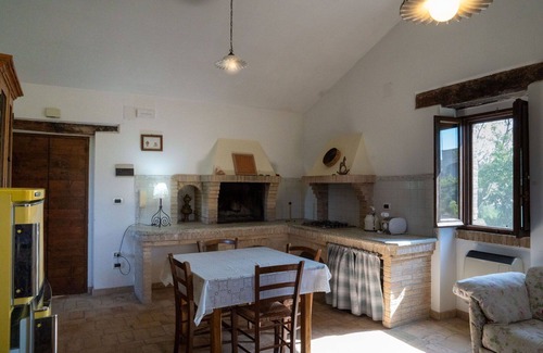 Citta Sant'Angelo Apartment | Beautiful apartment for 4 guests with WIFI, pool, TV, pets allowed and panoramic view
