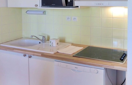 Parentis-en-Born Apartment | Beautiful apartment for 4 people with WIFI, pool, TV, terrace and pets allowed