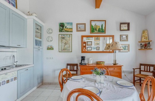 La Rouviere Apartment | Beautiful apartment for 4 guests with pool, WIFI, TV, terrace, pets allowed and parking