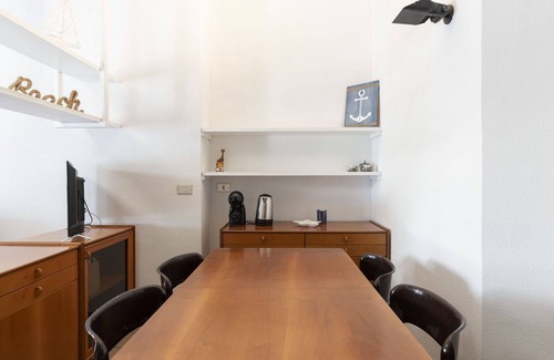 Marina di Andora Apartment | Beautiful apartment for 4 people with WIFI, A/C, terrace, pets allowed and parking