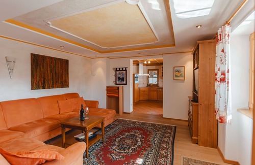 Konigsleiten Apartment | Beautiful apartment for 6 guests with WIFI, TV, terrace and parking