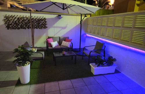 Roquetas de Mar Apartment | Beautiful apartment on the beachfront with pool