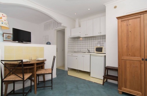 Casamicciola Terme Villa | Beautiful apartment in villa for 2 people with WIFI, TV, patio and parking