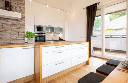 Eben im Pongau Apartment | Beautiful apartment for 8 people with TV