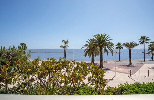 Nice Apartment | Beautiful apartment for 4 people with WIFI, TV, terrace, pets allowed and parking