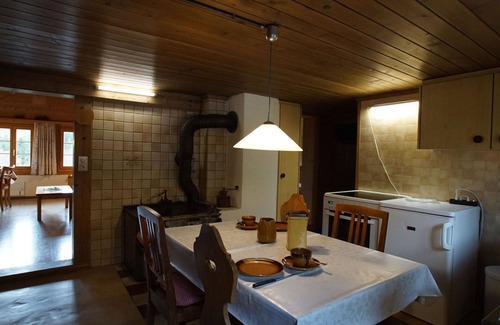 Boltigen Apartment | Beautiful apartment for 5 people with WIFI and balcony