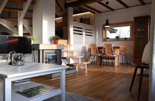 Feriendorf Frankenau House | Beautiful apartment in villa for 5 people with WIFI, A/C, TV, patio and pets allowed