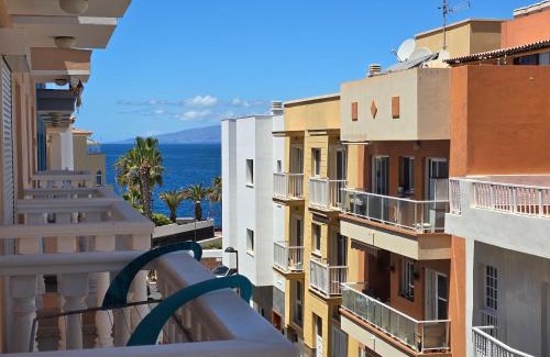 Playa San Juan Apartment | Beautiful Apartment by the Sea in Playa San Juan