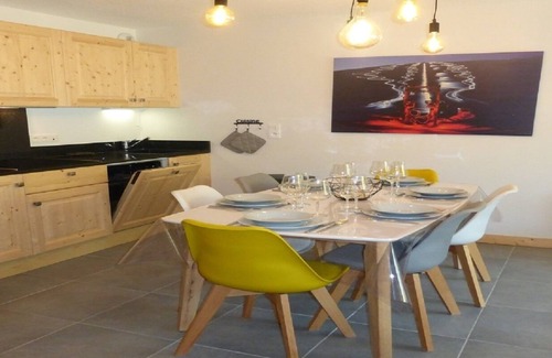Les Deux Alpes House | beautiful apartment recent residence 2 bedrooms-2 bathrooms. 150m from the slopes