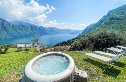 Fonteno Apartment | Beautiful apartment for 6 guests with WIFI, A/C, hot tub, TV, terrace and pets allowed