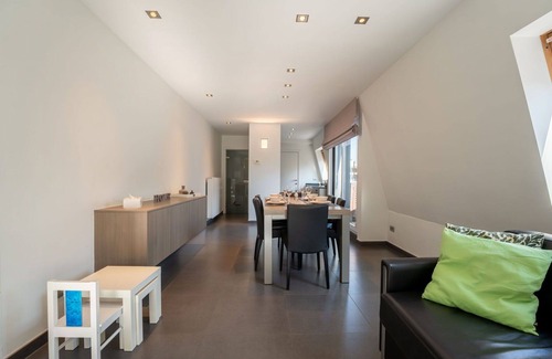 Blankenberge Apartment | Beautiful apartment for 6 people with WIFI, TV and balcony