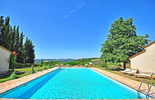San Gimignano Apartment | Beautiful apartment for 2 people with pool, WIFI, A/C, TV, patio, panoramic view and parking