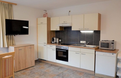 Sankt Anton am Arlberg Villa | Beautiful apartment in villa with WIFI, TV, balcony, pets allowed, panoramic view and parking