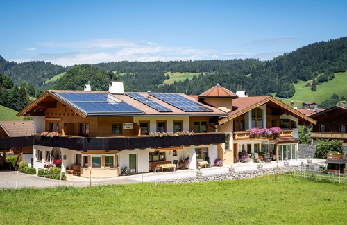 Niederau Apartment | Beautiful apartment for 2 people with WIFI, TV, balcony and parking