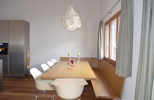 Lenzerheide Apartment | Beautiful apartment for 8 guests with WIFI, TV and balcony