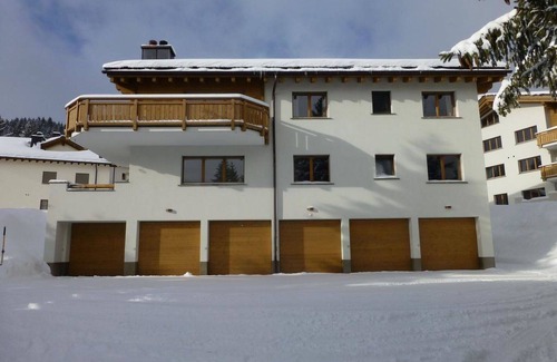 Lenzerheide Apartment | Beautiful apartment for 8 guests with WIFI, TV and balcony