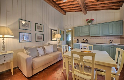 Montespertoli Apartment | Beautiful apartment for 4 guests with A/C, pool, WIFI and TV