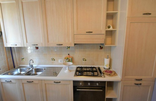 Ariano nel Polesine House | Beautiful apartment in villa for 4 guests with pool, WIFI, A/C, TV, patio and parking