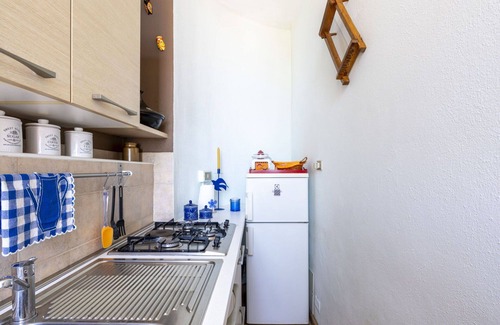 Ventimiglia Apartment | Beautiful apartment for 4 guests with WIFI, pool, TV, terrace, panoramic view and parking