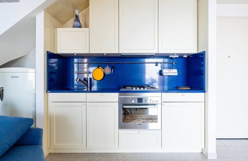 Ventimiglia Apartment | Beautiful apartment for 4 people with pool, WIFI, balcony, pets allowed and parking
