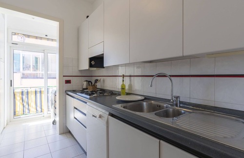 Ventimiglia Apartment | Beautiful apartment for 5 people with WIFI, A/C, balcony and parking