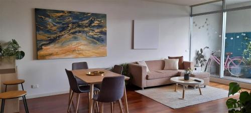 Port Melbourne Apartment | beautiful apartment 100mts near the beach in Port Melbourne