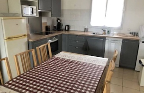 Giens Apartment | Beautiful apartment 5 minutes walk from the beach