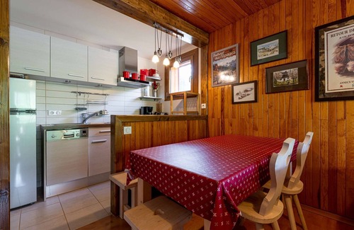 La Clusaz Apartment | Beautiful apartment at the foot of the slopes, Lar
