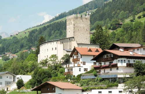 Fliess Apartment | Beautiful apartment for 4 people with WIFI, TV, panoramic view and parking