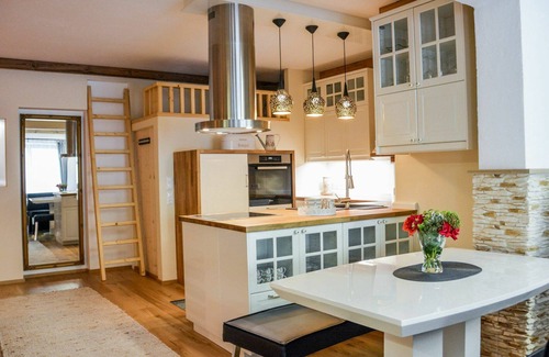 Niedergallmig Apartment | Beautiful apartment for 4 people with WIFI, TV and parking