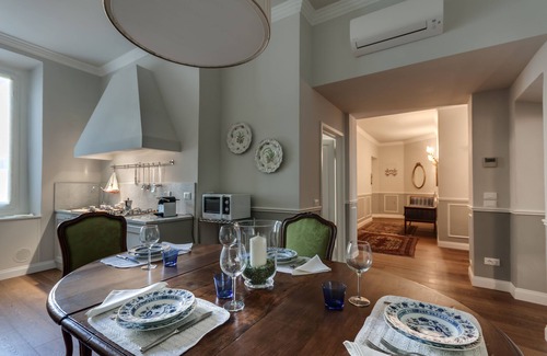 Duomo Apartment | Beautiful apartment at one step from the Dome. Perfect for families!