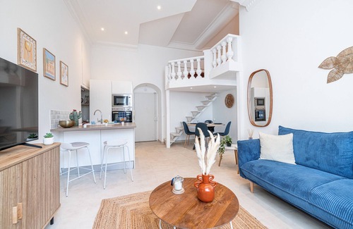 Carre d'Or Apartment | Beautiful apartment - Carré d'Or - A/C