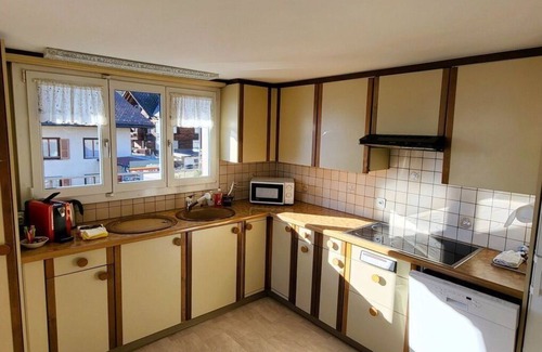 Sundlauenen Apartment | Beautiful apartment for 6 guests with WIFI, TV and balcony
