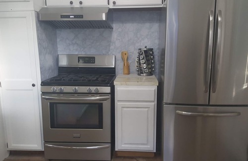 Clifton Apartment | Beautiful Apartment Close to NYC - Free Parking