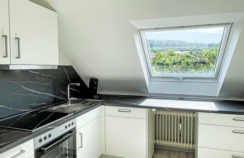 Bischoffingen Apartment | Beautiful apartment for 3 guests with WIFI, TV, balcony, panoramic view and parking