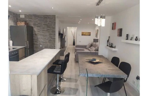 El Parc i la Llacuna del Poblenou Apartment | Beautiful apartment next to the central beach