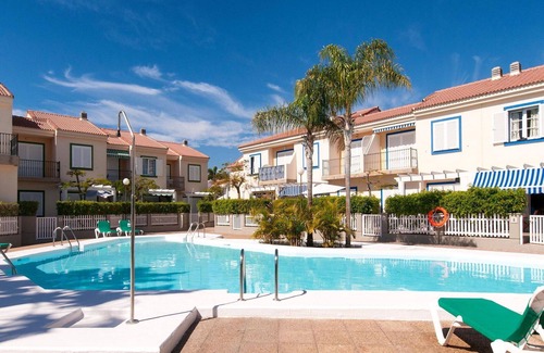 Pasito Blanco Apartment | Beautiful apartment for 4 people with A/C, WIFI, pool, TV, patio and parking