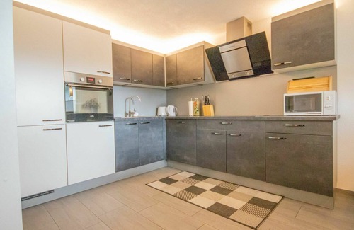 Umhausen Apartment | Beautiful apartment for 5 people with WIFI, TV, terrace and parking