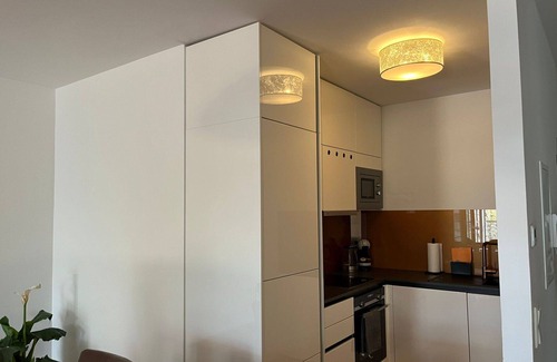 Poertschach am Woerthersee Apartment | Beautiful apartment for 2 people with WIFI, TV, balcony, pets allowed and parking