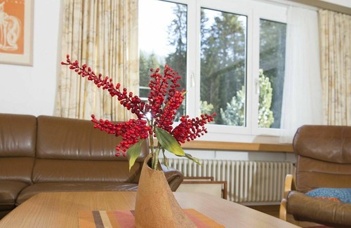 Valbella Apartment | Beautiful apartment for 6 people with WIFI, pool, TV, balcony and parking