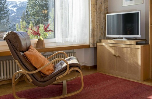 Valbella Apartment | Beautiful apartment for 6 people with WIFI, pool, TV, balcony and parking
