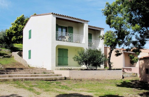 Aregno Apartment | Beautiful apartment for 4 guests with A/C, WIFI, TV, terrace and parking