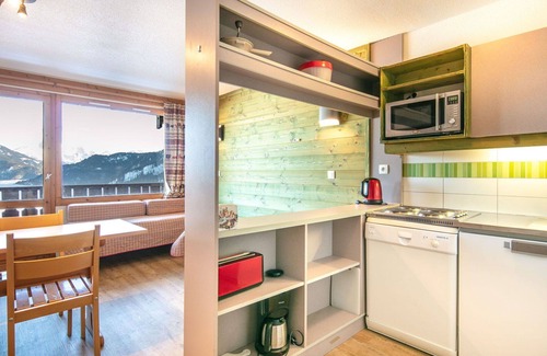 La Lechere Apartment | Beautiful apartment for 3 people with WIFI, TV, terrace, pets allowed and parking