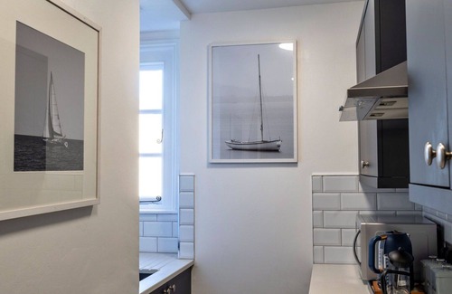 Sidmouth Apartment | Beautiful apartment for 4 people with WIFI, TV and parking