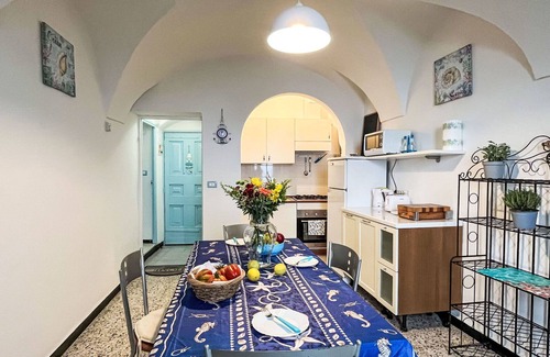 Cipressa Apartment | Beautiful apartment for 4 people with WIFI, TV and parking