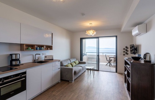 Cargese Apartment | Beautiful apartment for 4 people with A/C, WIFI and patio