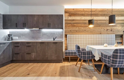 Soelden Apartment | Beautiful apartment for 4 people with WIFI, TV, balcony and pets allowed