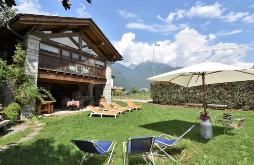 Prata Camportaccio Apartment | Beautiful apartment for 5 people with WIFI, A/C, TV, patio and pets allowed