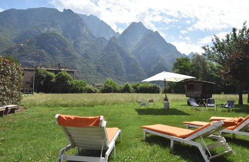 Prata Camportaccio Apartment | Beautiful apartment for 5 people with WIFI, A/C, TV, patio and pets allowed